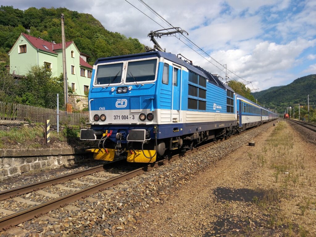 train, czech republic, czech railways-2732068.jpg